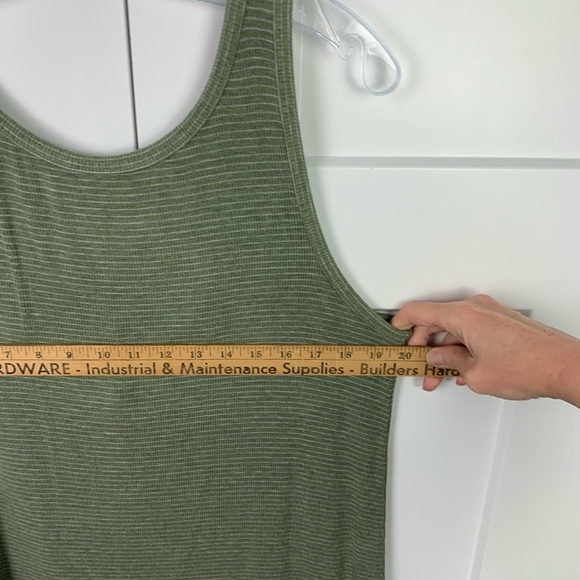 Cabi Medium 6143 Wink Tank Green Stripe Ruffle Sleeveless Top Ribbed Romantic - Picture 7 of 7